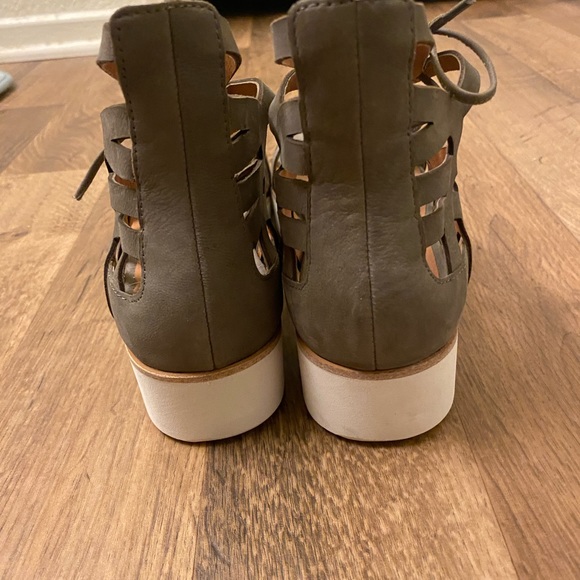 Gentle souls sandals - Picture 4 of 7